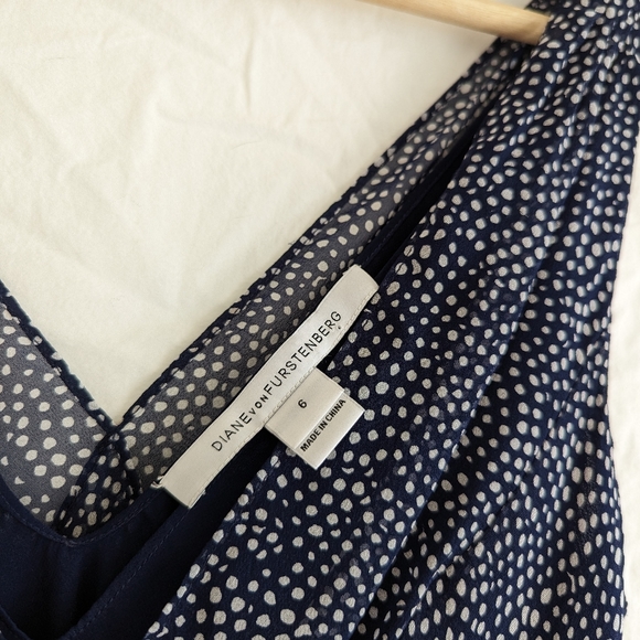 Flowy Diane Von Furstenberg Dita 100% silk blue & white dress - Picture 4 of 9